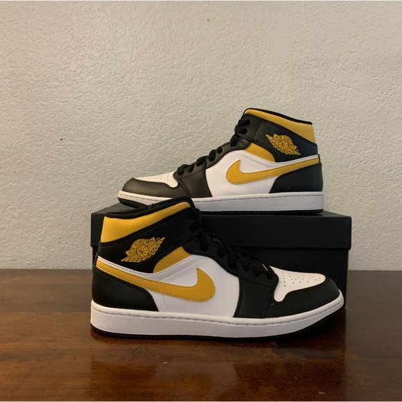 black white pollen jordan 1